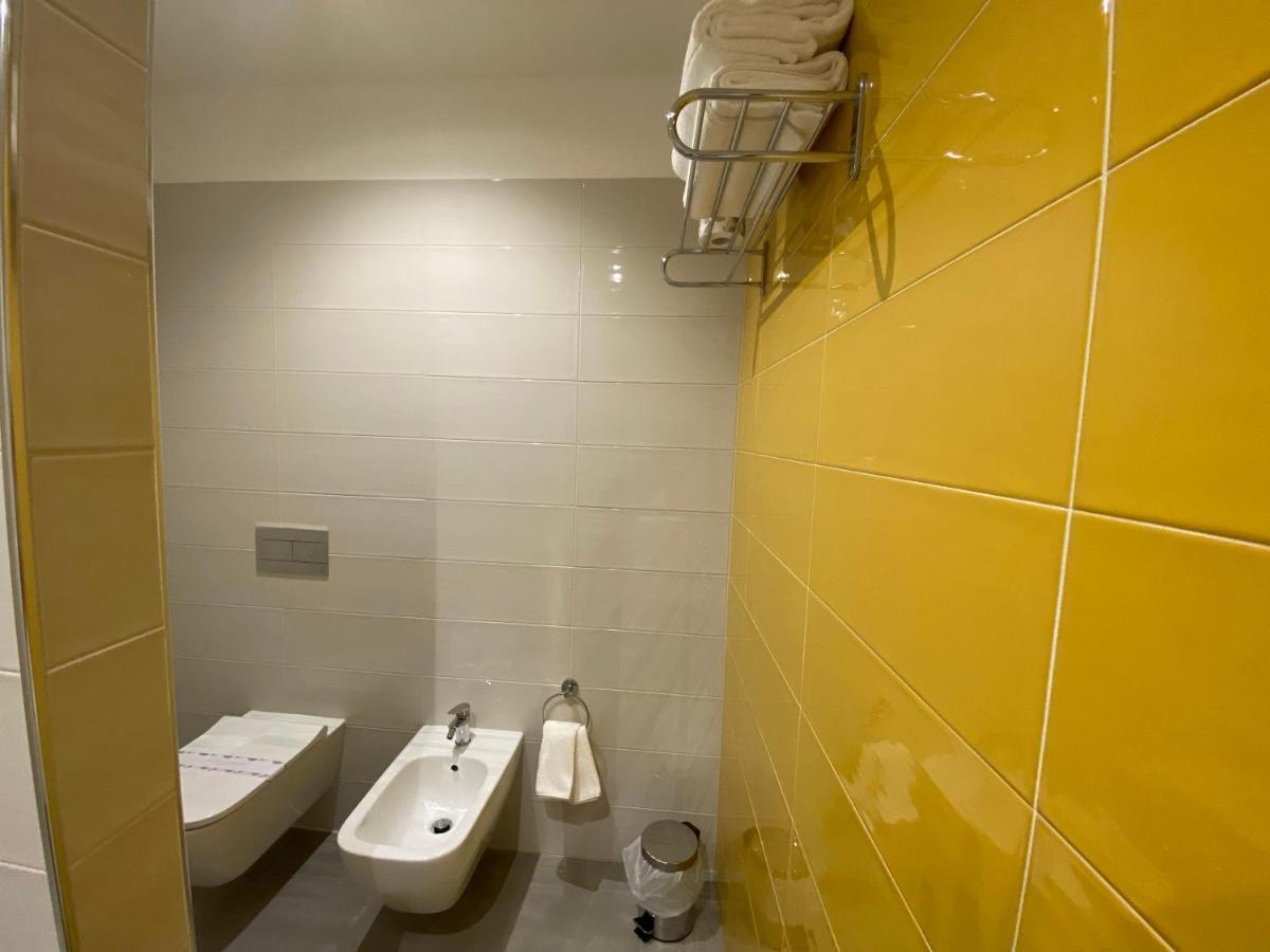 Torre Del Mare Rooms Bergeggi Bagian luar foto