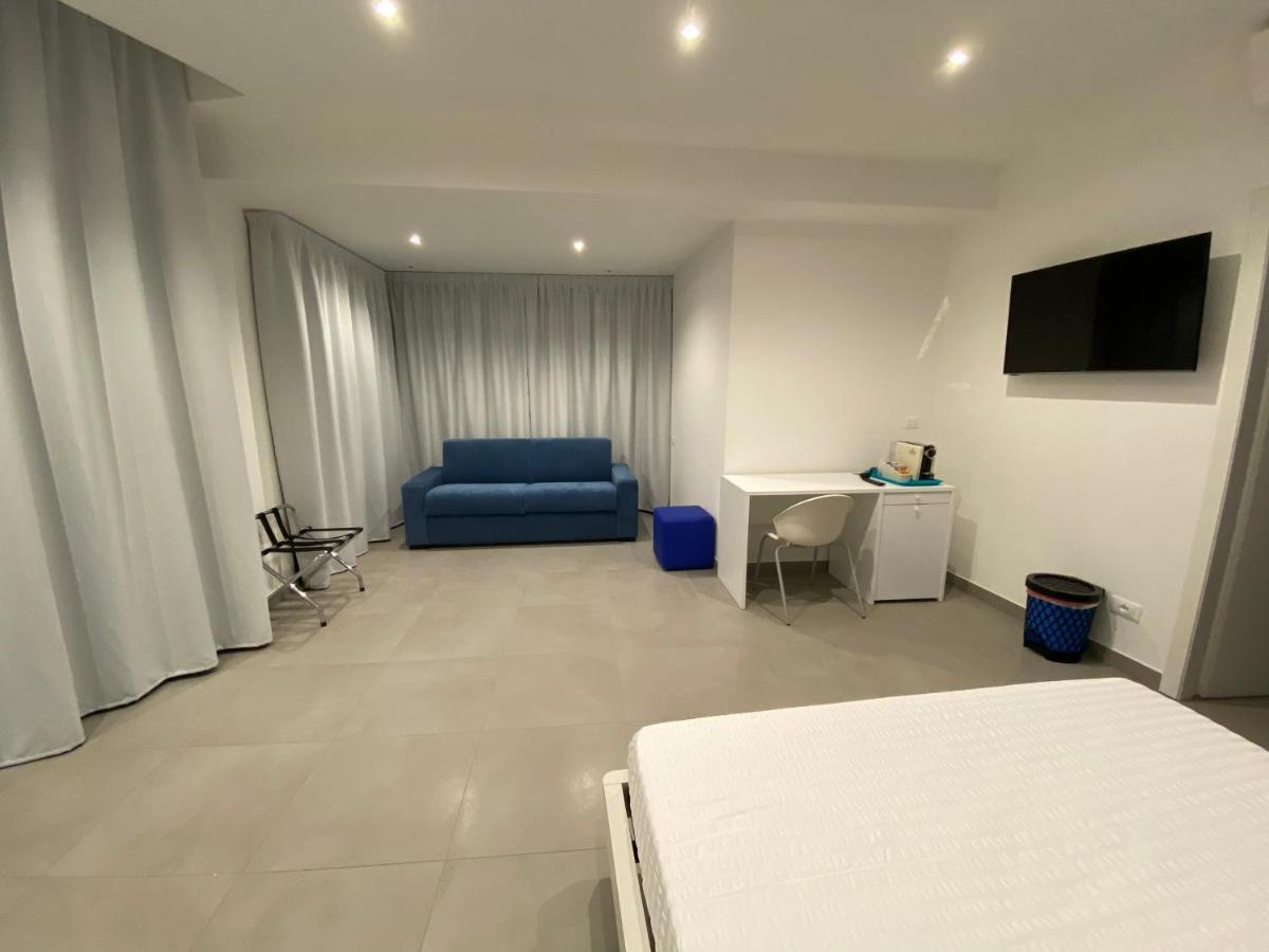 Torre Del Mare Rooms Bergeggi Bagian luar foto
