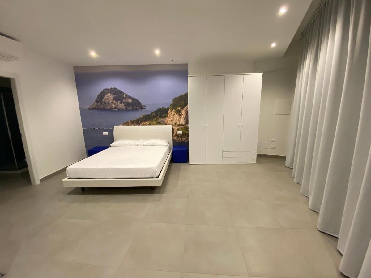 Torre Del Mare Rooms Bergeggi Bagian luar foto
