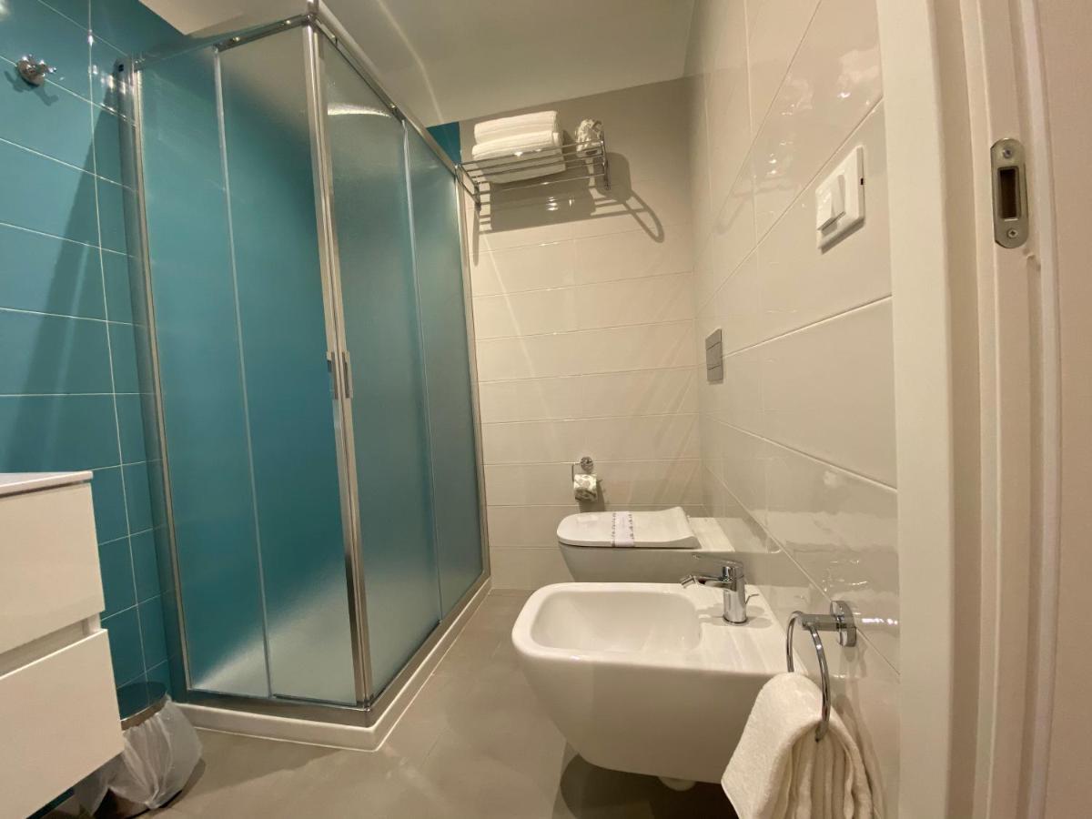 Torre Del Mare Rooms Bergeggi Bagian luar foto