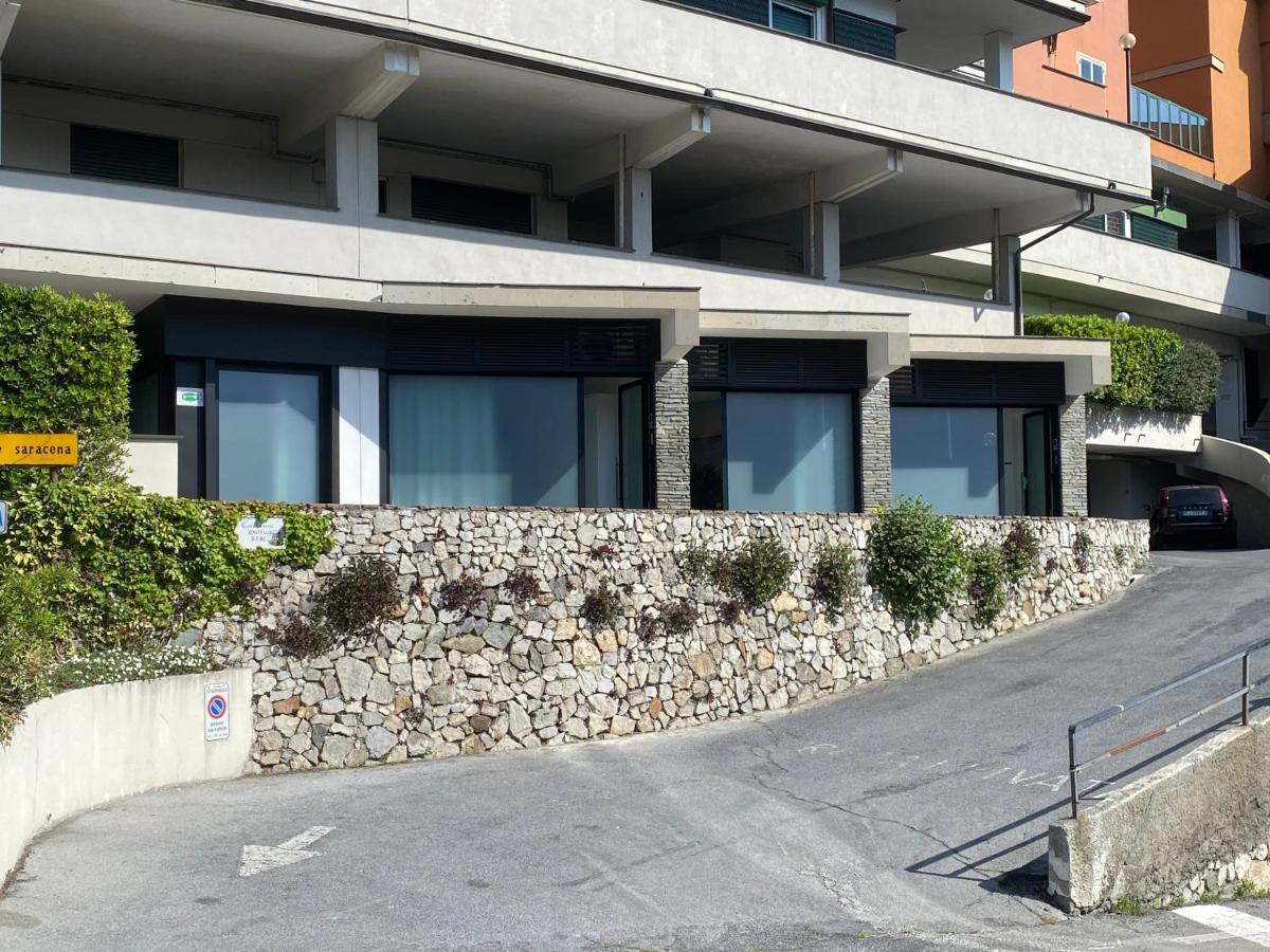 Torre Del Mare Rooms Bergeggi Bagian luar foto